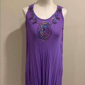 Sleeveless Dress with Embroidered Details